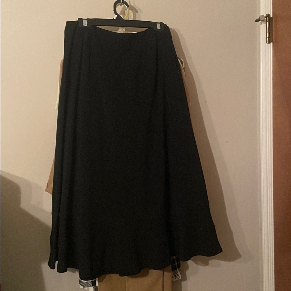 Larry Levine Black Stretch Skirt
